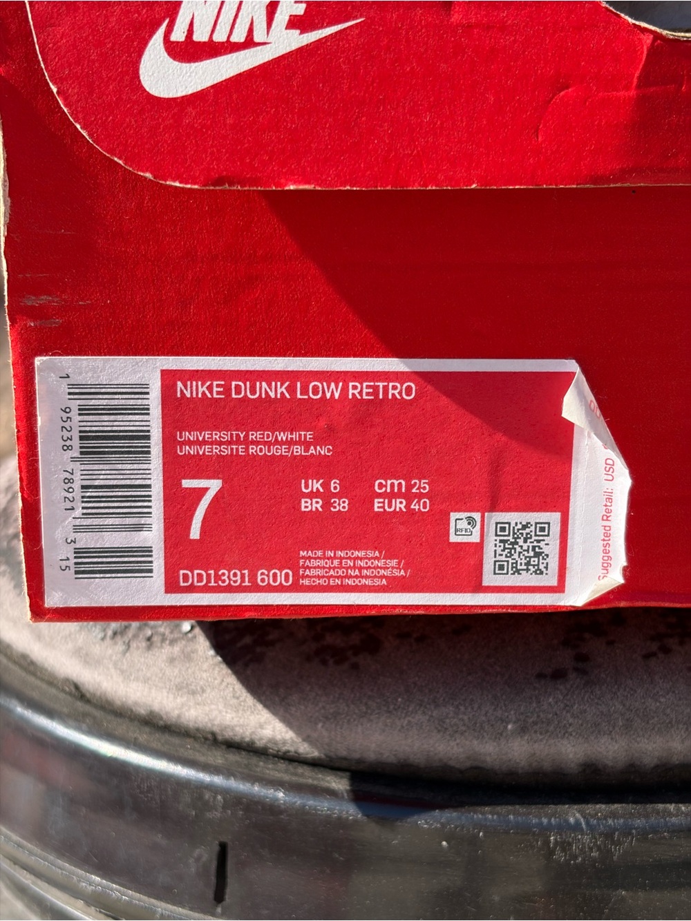 Nike Kids Red and White Low-Top Sneakers - Picture 8 of 8